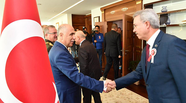 DENİZLİ'DE 29 EKİM COŞKUSU BÖYLE YAŞANDI
