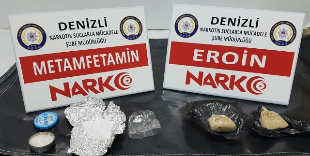 KEKİN İÇİNE 77 GRAM EROİN SAKLAMIŞLARDI