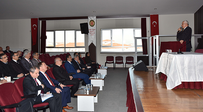 DENİZLİ MEM’DEN YÖNETİCİ GELİŞİM EĞİTİMLERİ