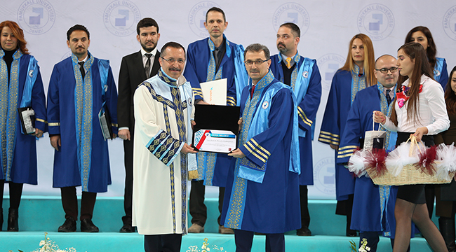 211 ÖĞRETİM ÜYESİ AKADEMİK CÜBBESİNİ GİYDİ