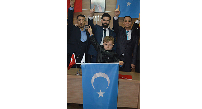ALPEREN OCAKLARI “DOĞU TÜRKİSTAN’DA ZULME HAYIR”DEDİ