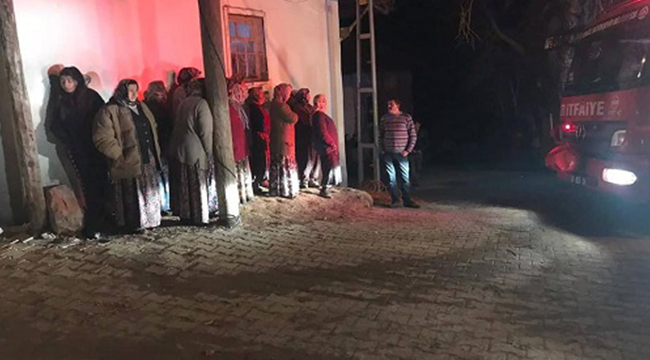 ACIPAYAM'DA YAŞLI ADAMIN EVİ YANDI
