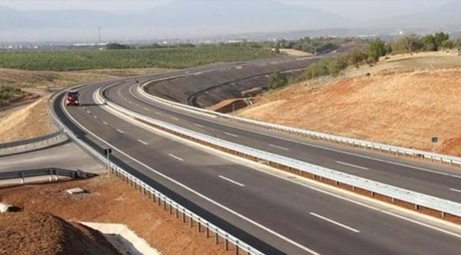 BAŞKAN URHAN VEKİLLERDEN AÇIKLAMA BEKLİYOR