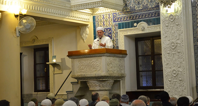 BİNLERCE DENİZLİLİ CAMİLERE AKIN ETTİ