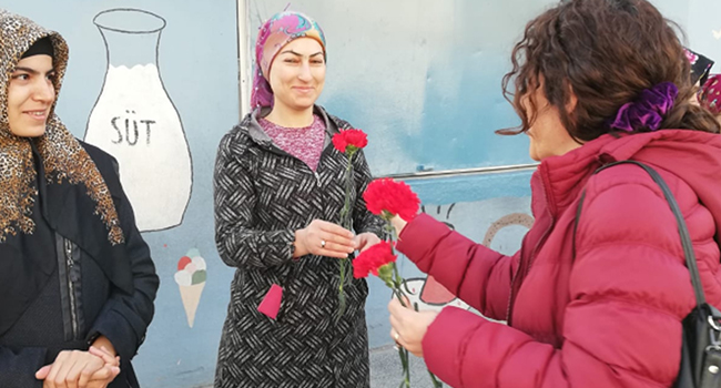 OKULDA KADINLAR GÜNÜNÜ KUTLADILAR