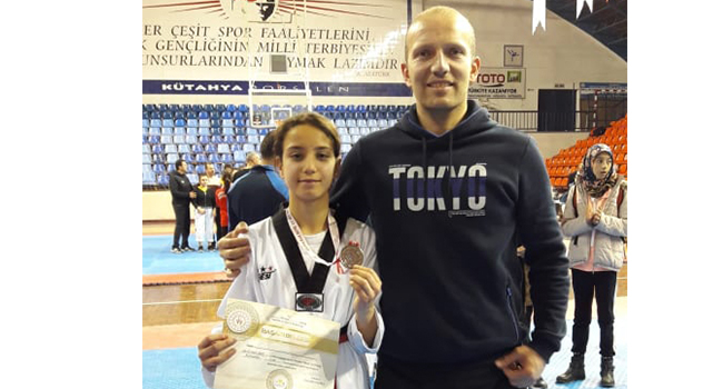 TAEKWONDO TAKIMI YARI FİNALDE