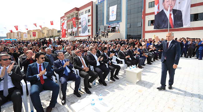 BÜYÜKŞEHİR'DEN EĞİTİME DEV KATKI