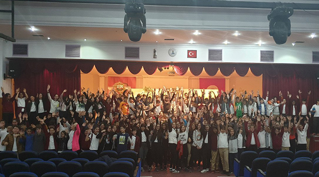 İNGİLİZCE İNTERAKTİF TİYATRO OYUNUNA TAM NOT