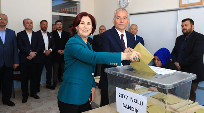 BAŞKAN ZOLAN OYUNU KULLANDI