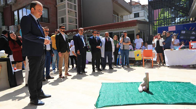 Uğur’lu Öğrenciler Hayata Bilimin Penceresinden Baktı