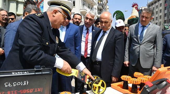 O Aracı Gören Dönüp Bir Daha Baktı