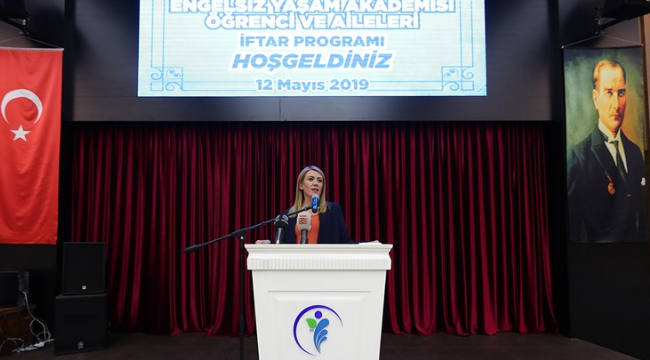 Engelsiz Yaşam Akademisi'nin Ödüllerini Doğan Verdi