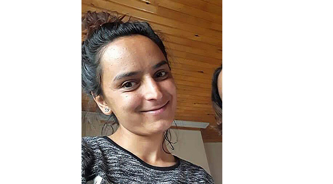 Polis Ve Ailesi Her Yerde Onu Arıyor