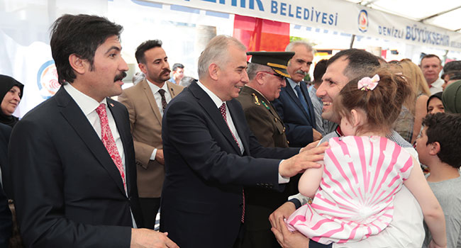 Denizli Protokolü Vatandaşlarla Bayramlaştı