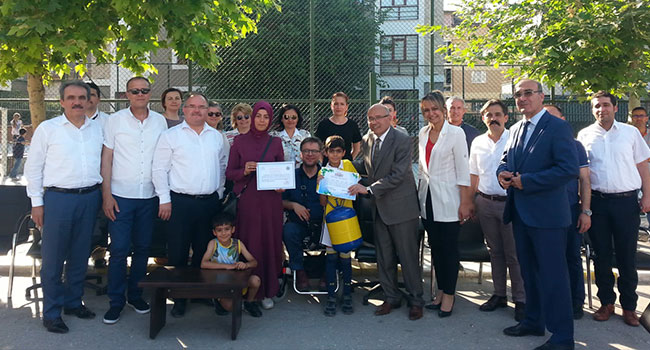 “Genç Kız Olduğumu Göremezsin”