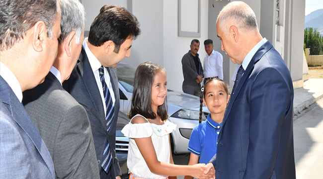 Okullarda Karne Heyecanı Yaşandı