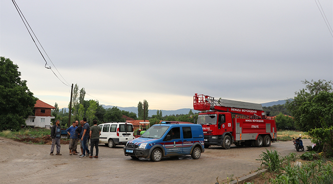 Denizli'de Şiddetli Yağış Hayatı Felç Etti