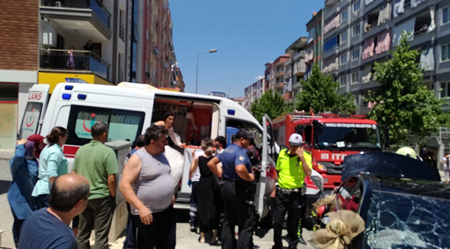 Gelin Arabası Kaza Yaptı:3 Yaralı