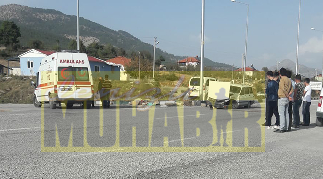İŞTEN ÇIKMIŞ YOLDA YÜRÜYORDU