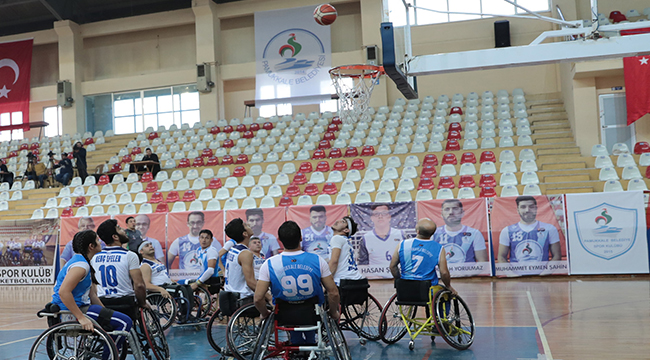 MAVİ-BEYAZLI TAKIM 3’TE 3 YAPTI