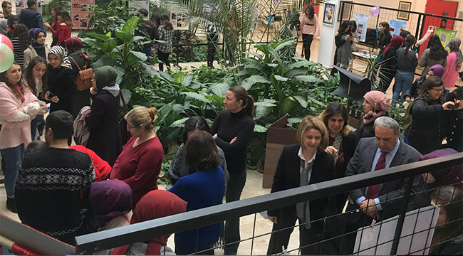 PAÜ'DE “TOPLUMA HİZMET UYGULAMALARI” SERGİSİ AÇILDI