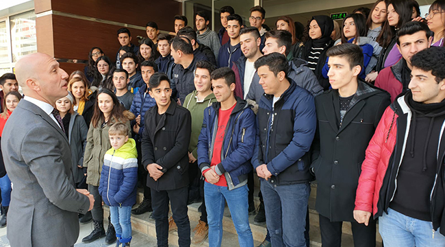 BAŞKAN ÖZBAŞ’TAN LİSE SON ÖĞRENCİLERİNE MORAL GEZİSİ