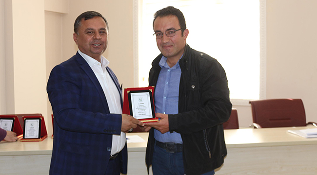 ÇAL’DA MECLİS ÜYELERİ SON TOPLANTISINI YAPTI