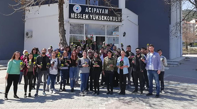 ACIPAYAM MYO RENK RENK ÇİÇEK AÇTI