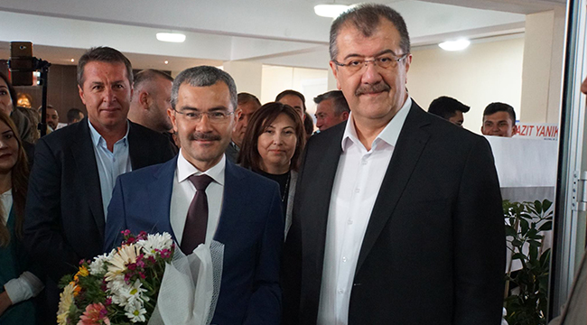 ÇİVRİL BELEDİYESİ'NDE DEVİR TESLİM YAPILDI