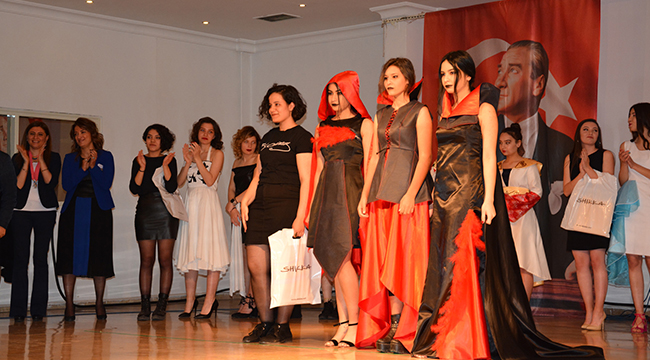 MODA TASARIM ÖĞRENCİLERİNDEN “EFSANE” DEFİLE
