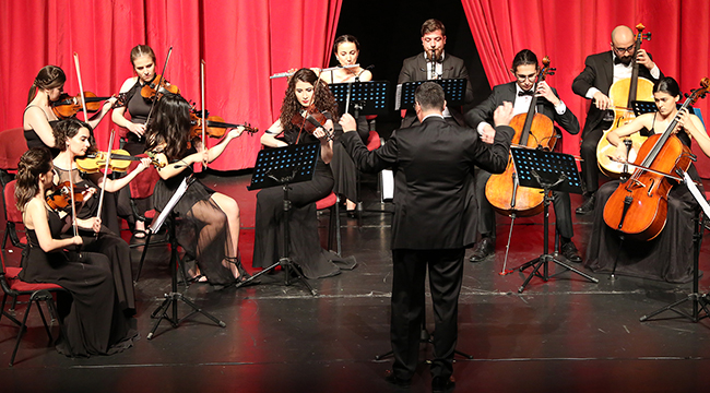 PAÜ Gençlik Oda Orkestrası İzleyiciden Tam Not Aldı