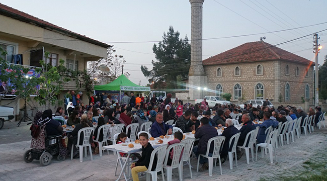 Çivril'de Vatandaşlar İftarda Buluştu