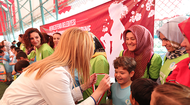 Merkezefendi Anneleri Farklı Bir Kutlama Yaptı