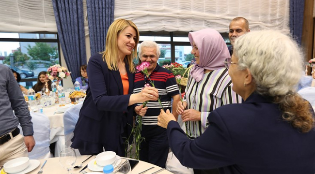 Engelsiz Yaşam Akademisi'nin Ödüllerini Doğan Verdi