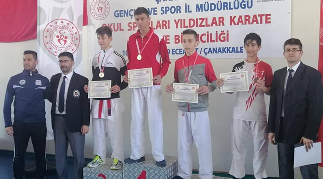Karateciler Türkiye Şampiyonasından Madalyalarla Döndü
