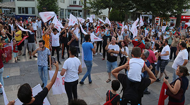 Çınar Meydanı’nda İmamoğlu Kutlaması
