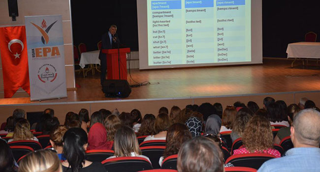 PAÜ’lü Akademisyenler İle MEB İngilizce Öğretmenleri Uşak’ta Buluştu