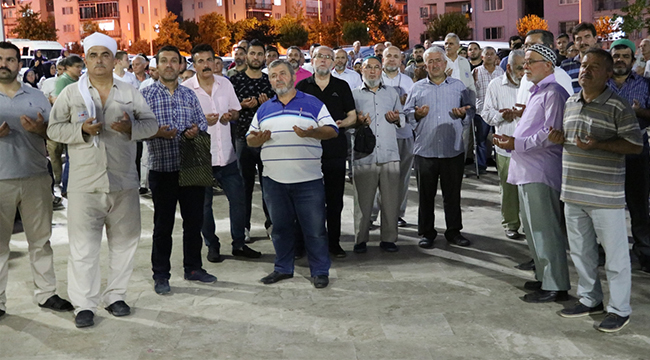 Denizli'den İlk Hac Kafilesi Uğurlandı