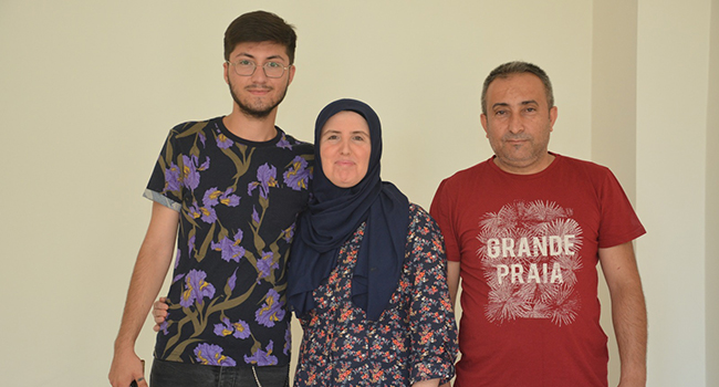 Sarayköy’de 410 Aile Evlerinin Anahtarlarını Teslim Aldı