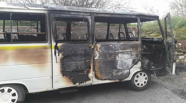 MİNİBÜS YANGINI PANİĞE NEDEN OLDU