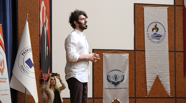 SUFİ YAZAR NEYZEN MENGÜÇ PAÜ’LÜ GENÇLERLE BULUŞTU