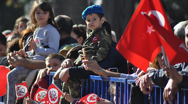 DENİZLİ'DE 29 EKİM COŞKUSU BÖYLE YAŞANDI