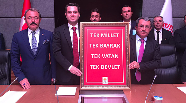 AK PARTİ GRUP TOPLANTISINA MERKEZEFENDİ DAMGASI!