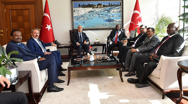 VALİ KARAHAN ÖNEMLİ KONUKLARINI AĞIRLADI