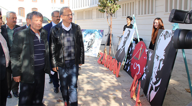 TAVAS'TA ATATÜRK SERGİSİ'NE YOĞUN İLGİ