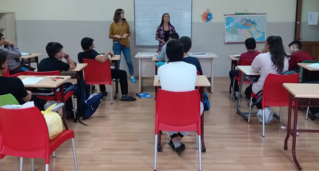 ÖĞRETMEN ADAYLARI HAYATLARA DOKUNUYOR