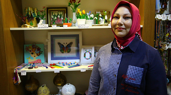 KADINLAR EL EMEĞİYLE ÜRETİP KAZANIYOR