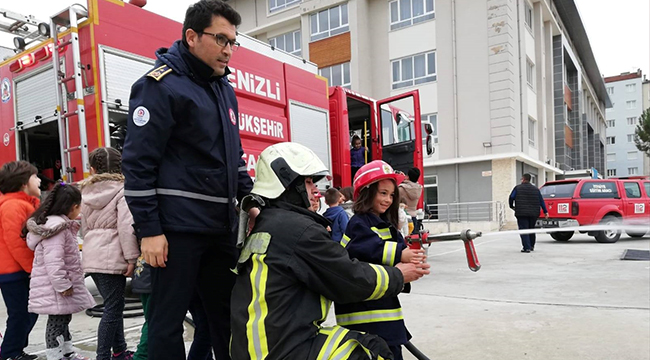 ANAOKULU ÖĞRENCİLERİNE YANGIN EĞİTİMİ