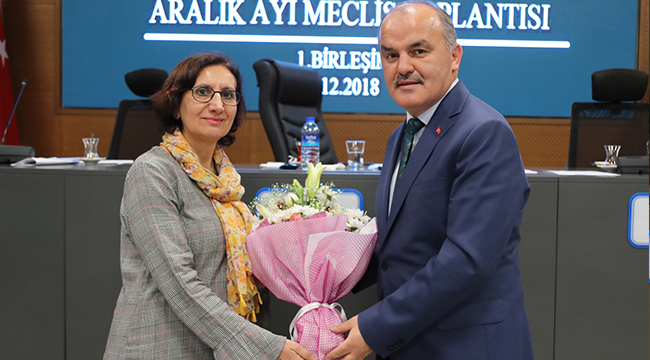 GÜRLESİN BAYAN MECLİS ÜYELERİNİ UNUTMADI