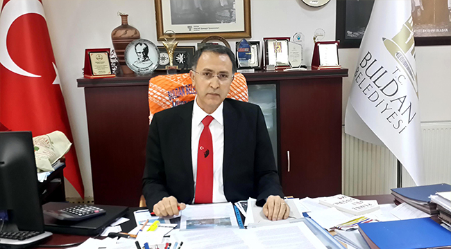 BAŞKAN GÜLBAY’A İKİ AYRI ÖDÜL